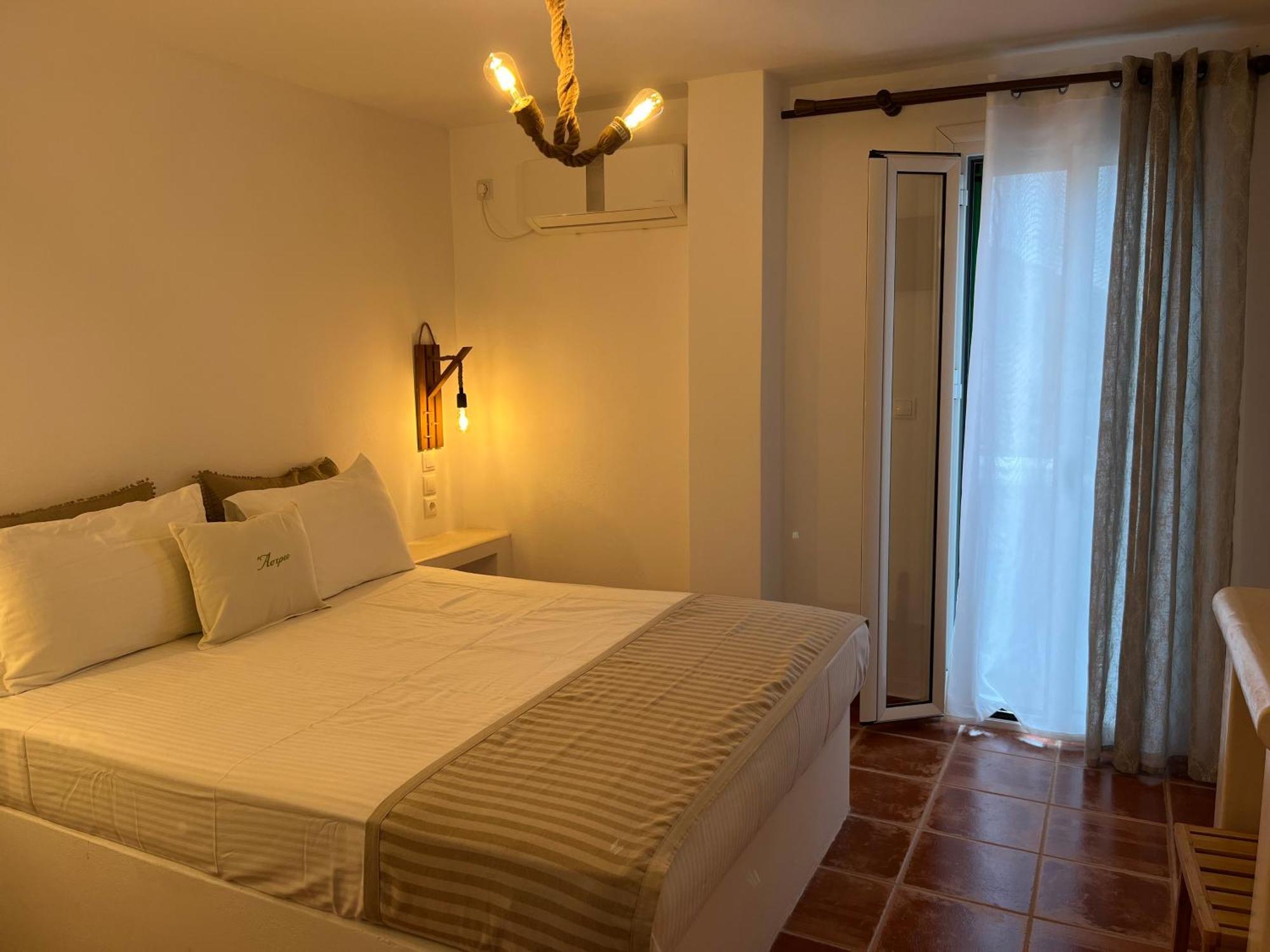 Astrio Suites Livadi  Ngoại thất bức ảnh